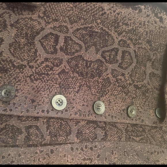 Coat - Picture 7 of 9